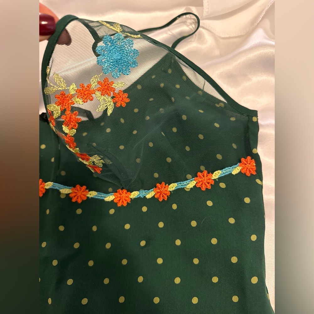 New La Perla Green Polka Dot Pajama Set with Floral Accents - Picture 7 of 9